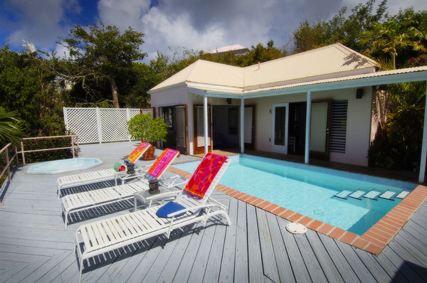 Pool and Master Bed Room